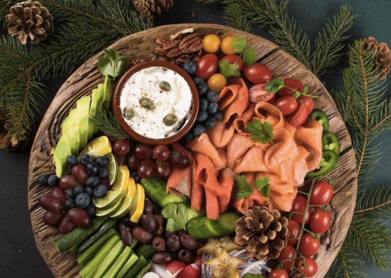 21 Holiday Charcuterie Board Themes for Every Occasion