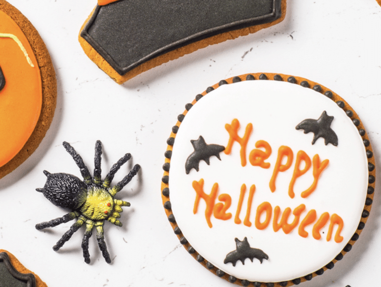 17 Super Easy Fun Halloween Treats Kids and Adults Will Actually Eat